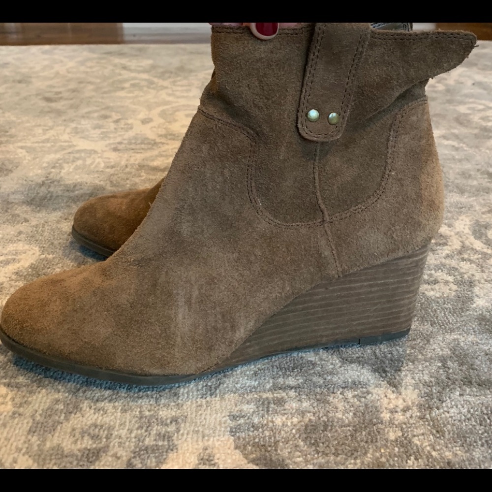 Lucky Brand suede booties